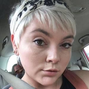 Meet your Posher, Sandy